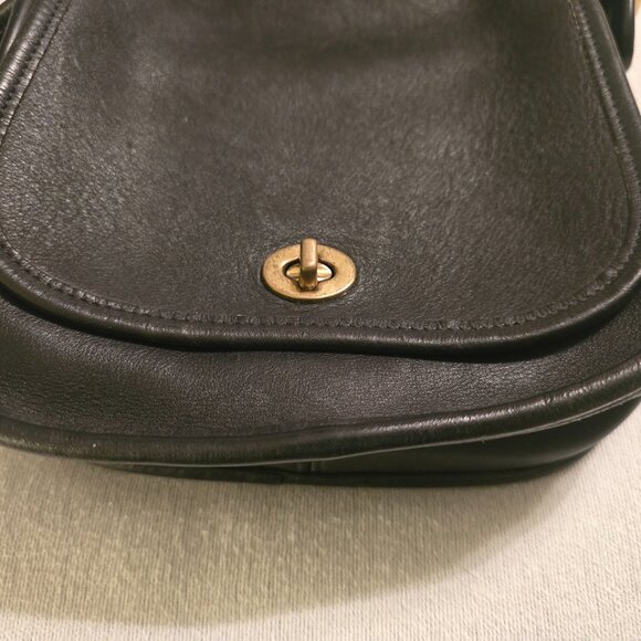 Coach Legacy Small Flap Saddle Bag 9965 Vintage Black GUC Clean. Turnlock. - Picture 2 of 16
